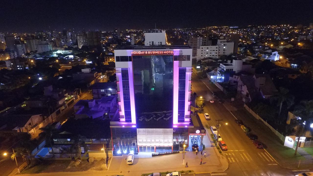 Holiday & Business Hotel - Em Frente Ao Centro De Eventos E Arena Conda Chapecó Exterior foto